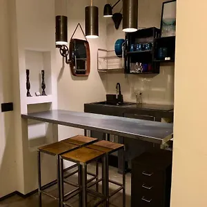 Fra Storia E Modernita Apartment Milan