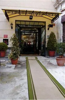 Hotel Columbia باليرمو
