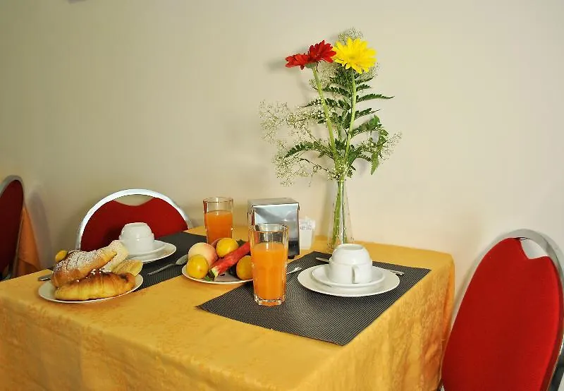 Hotel Columbia باليرمو