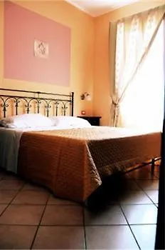 Hotel Columbia باليرمو