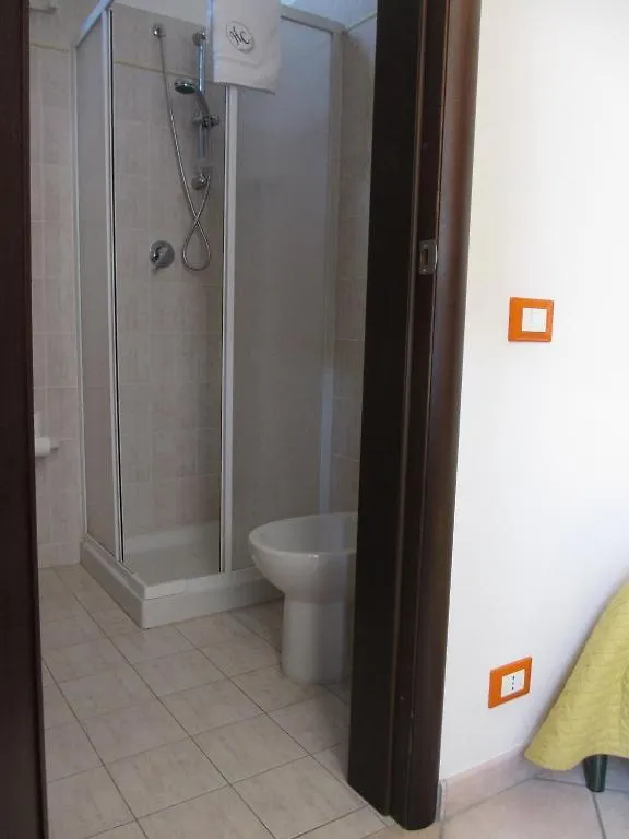 Hotel Columbia باليرمو