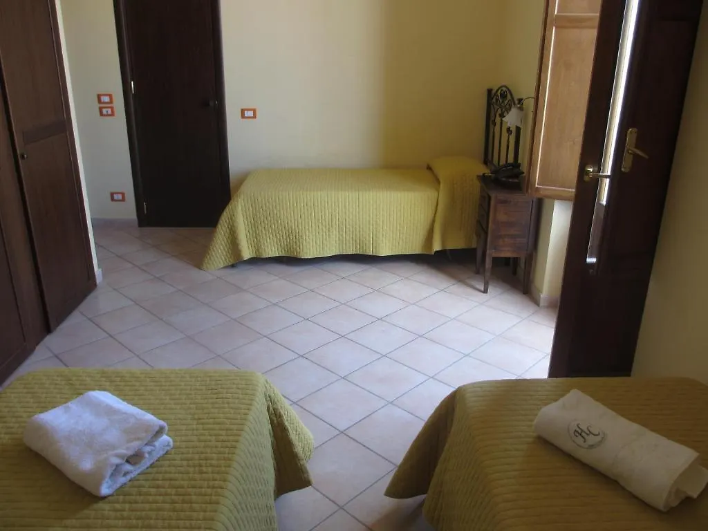 Hotel Columbia باليرمو