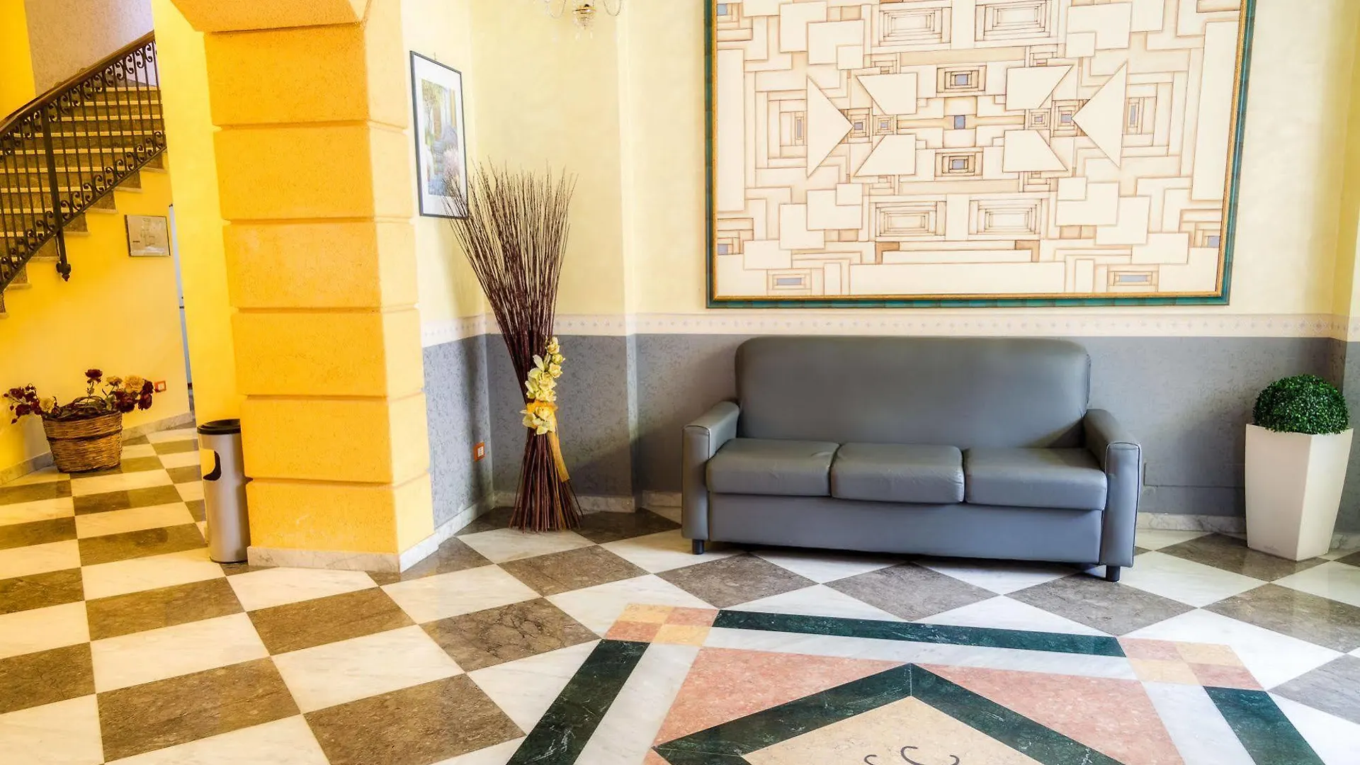 Hotel Columbia باليرمو