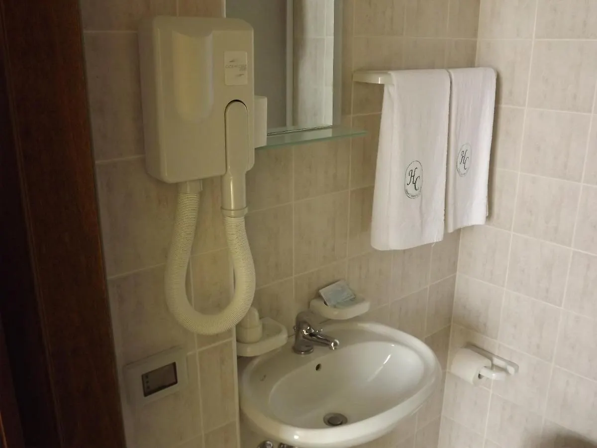 Hotel Columbia باليرمو
